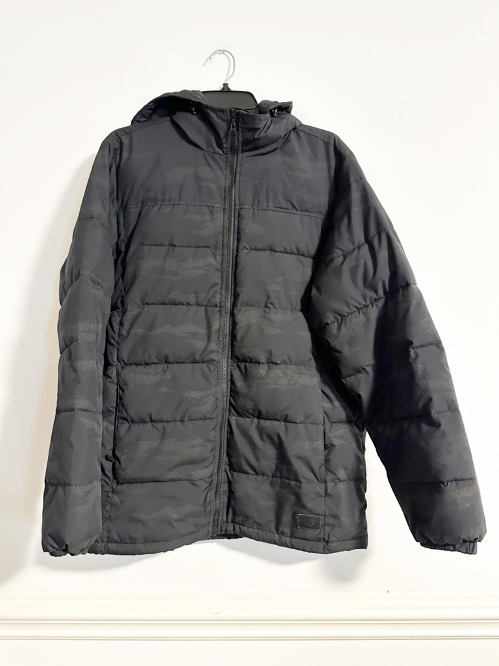 Vans Men’s Small Black Puffer Jacket Hooded Insulated MTE Winter Coat EUC
